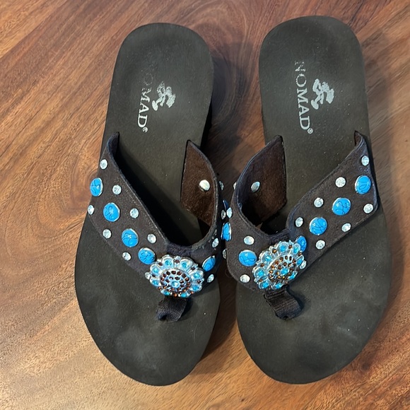 COPY - Western bling flip-flops. Size 7 - Picture 2 of 6
